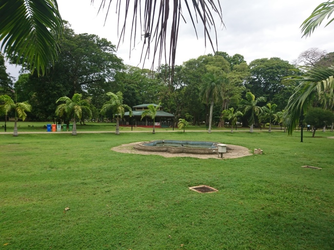 Viharamahadevi-Park-3